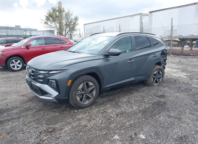 Photo 2 of 2025 Hyundai Tucson SEL (VIN 5NMJBCDE1SH451639)