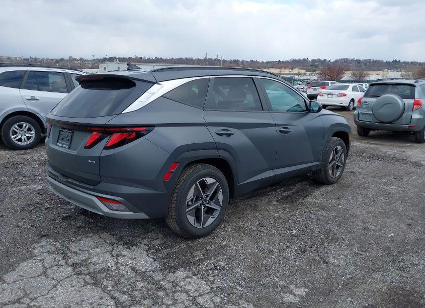 Photo 4 of 2025 Hyundai Tucson SEL (VIN 5NMJBCDE1SH451639)