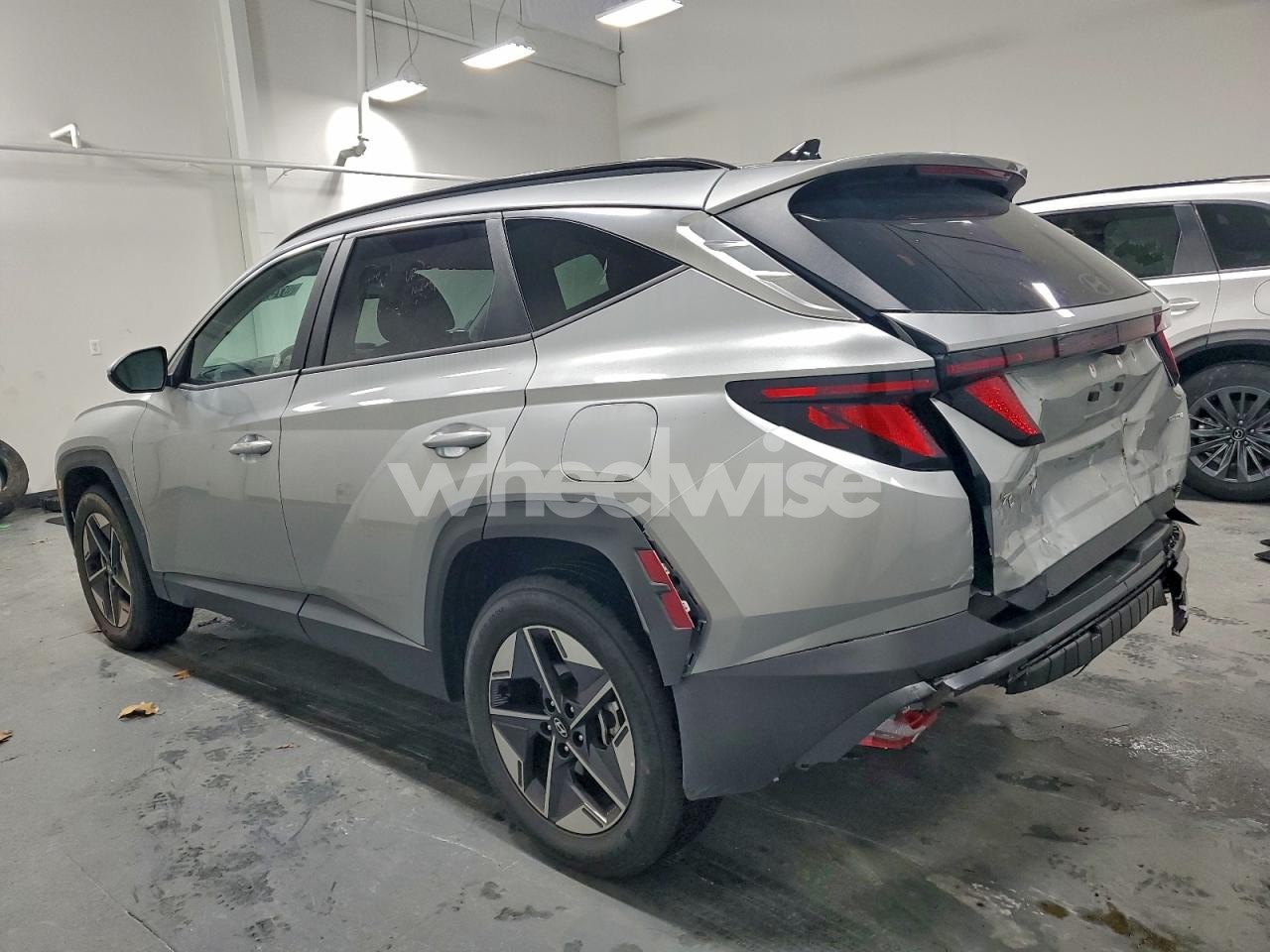 Photo 2 of 2025 HYUNDAI TUCSON SEL (VIN 5NMJBCDE1SH571327)