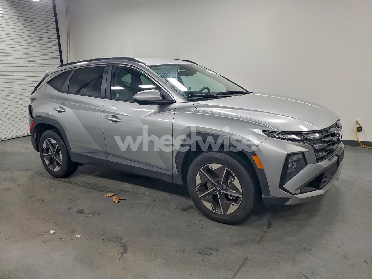 Photo 4 of 2025 HYUNDAI TUCSON SEL (VIN 5NMJBCDE1SH571327)