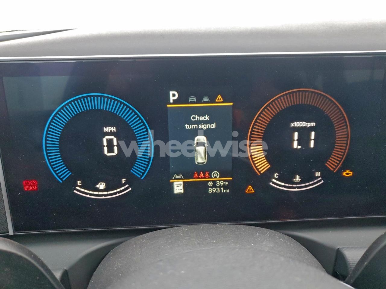 Photo 9 of 2025 HYUNDAI TUCSON SEL (VIN 5NMJBCDE1SH591996)