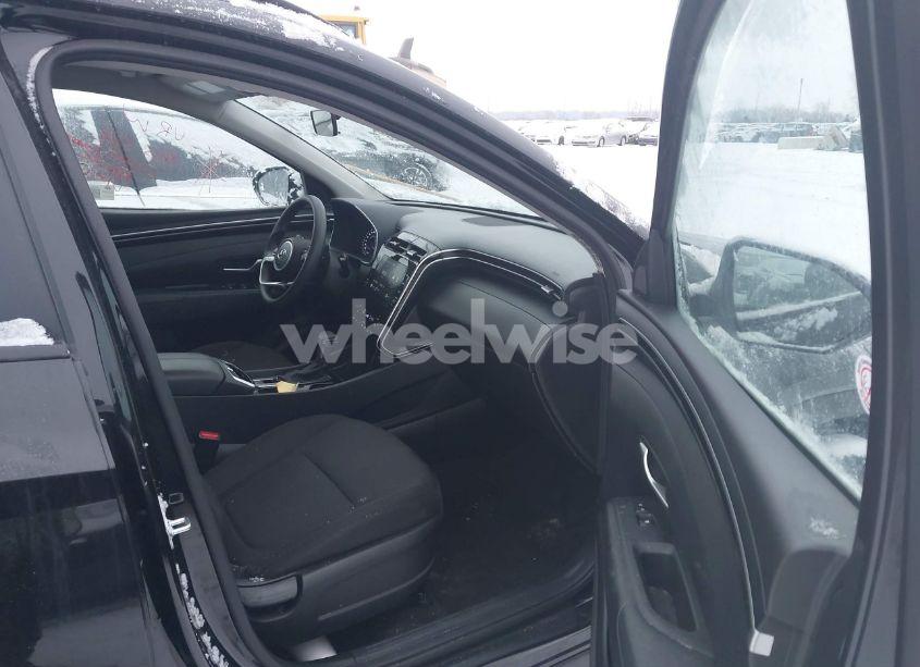 Photo 5 of 2024 Hyundai Tucson SEL (VIN 5NMJBCDE2RH330337)