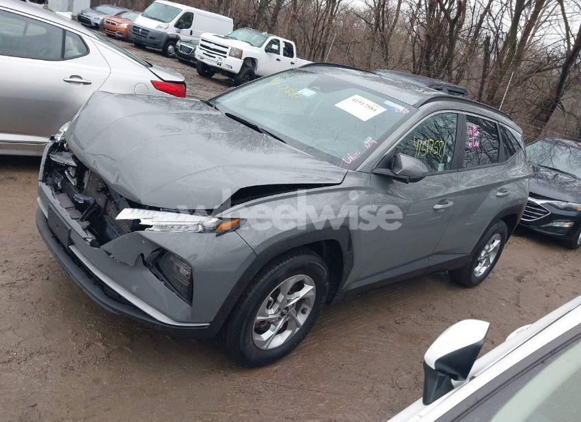 Photo 2 of 2024 Hyundai Tucson SEL (VIN 5NMJBCDE2RH342911)