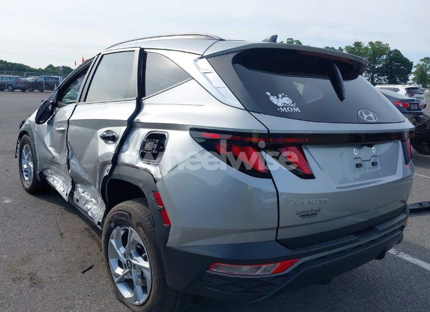 Photo 3 of 2024 Hyundai Tucson SEL (VIN 5NMJBCDE2RH408003)