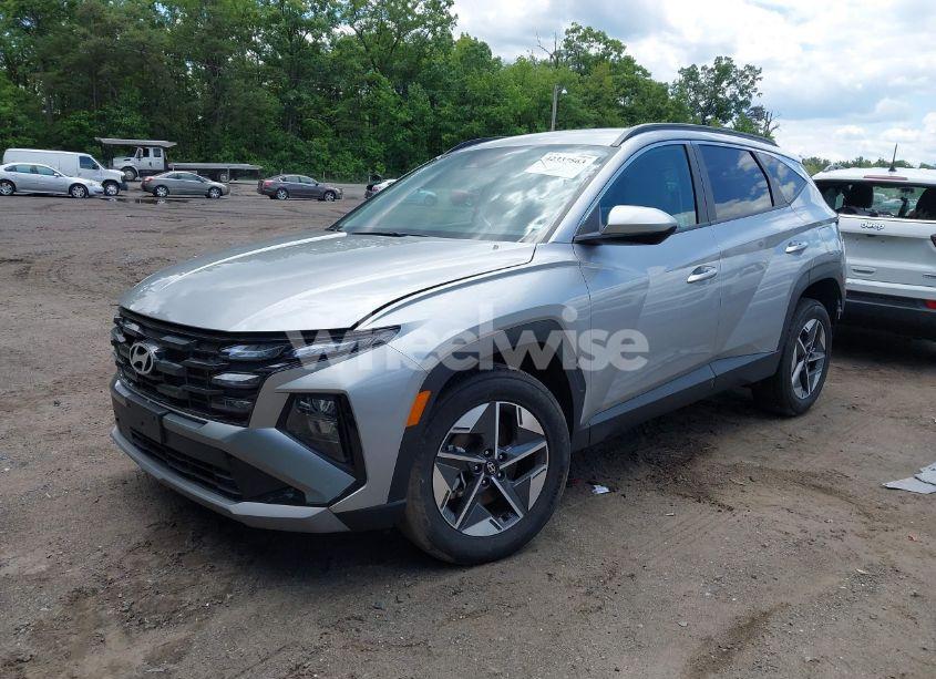 Photo 2 of 2025 Hyundai Tucson SEL (VIN 5NMJBCDE2SH491082)