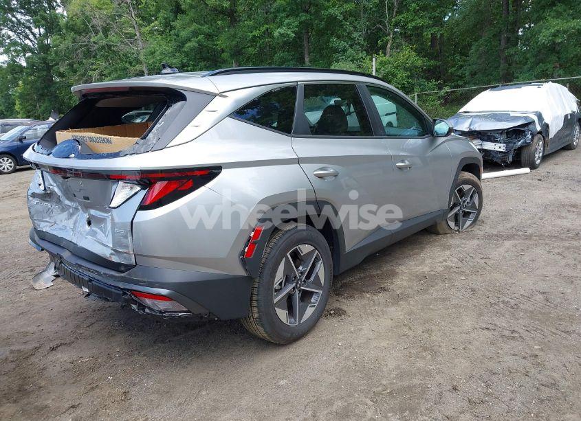 Photo 4 of 2025 Hyundai Tucson SEL (VIN 5NMJBCDE2SH491082)