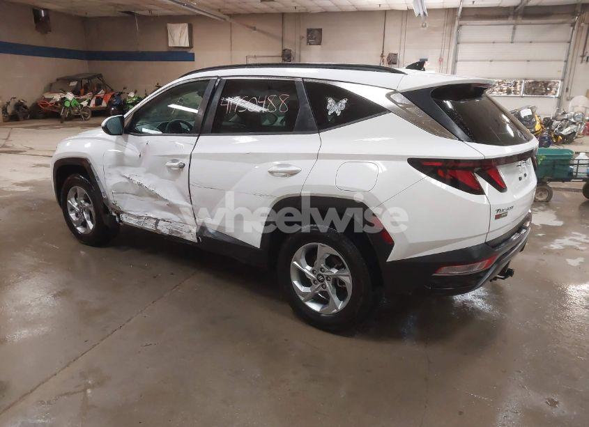 Photo 3 of 2024 Hyundai Tucson SEL (VIN 5NMJBCDE3RH332498)