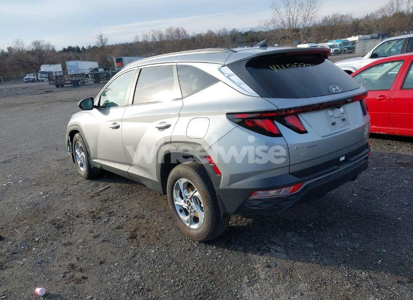 Photo 3 of 2024 Hyundai Tucson SEL (VIN 5NMJBCDE3RH364366)