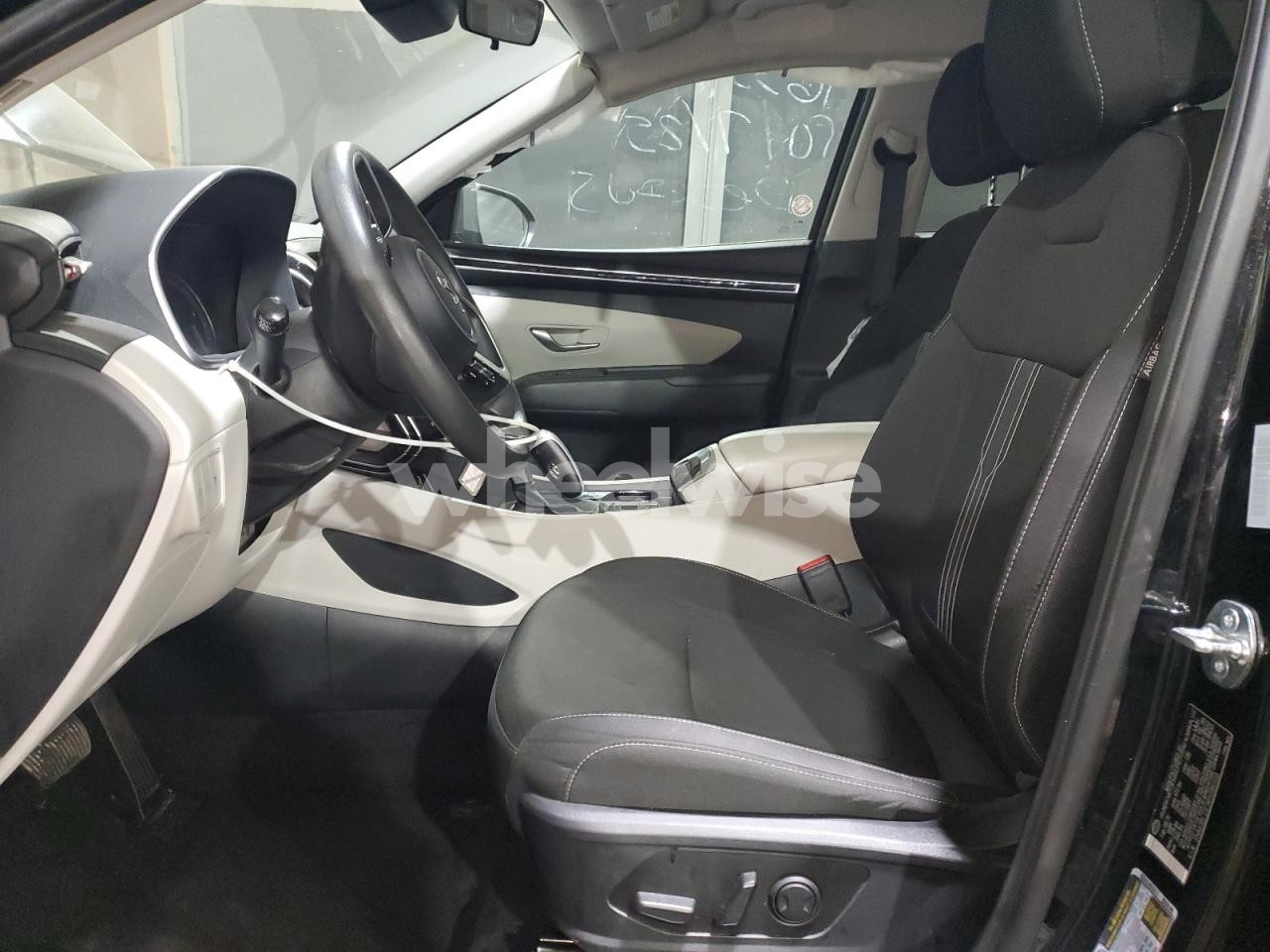 Photo 7 of 2024 HYUNDAI TUCSON SEL (VIN 5NMJBCDE3RH386920)