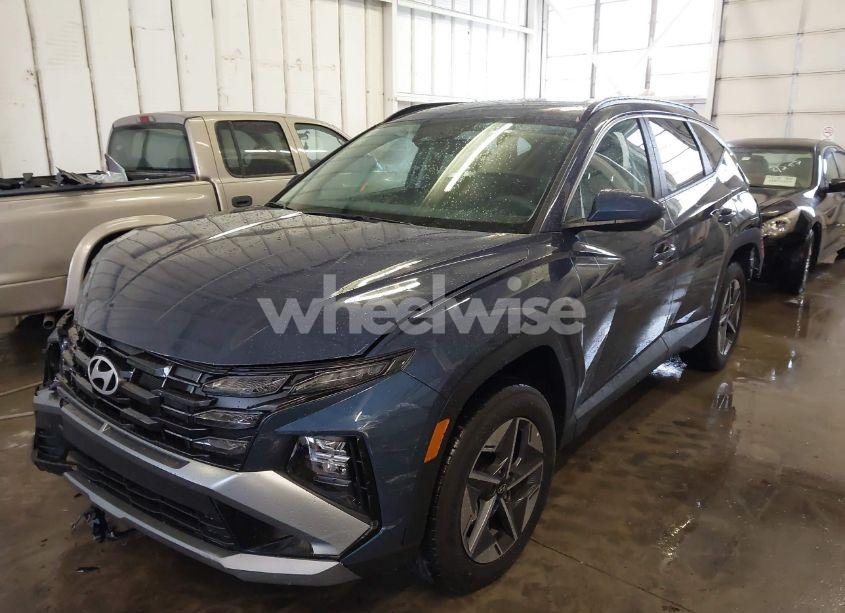 Photo 2 of 2025 Hyundai Tucson SEL (VIN 5NMJBCDE3SH468197)