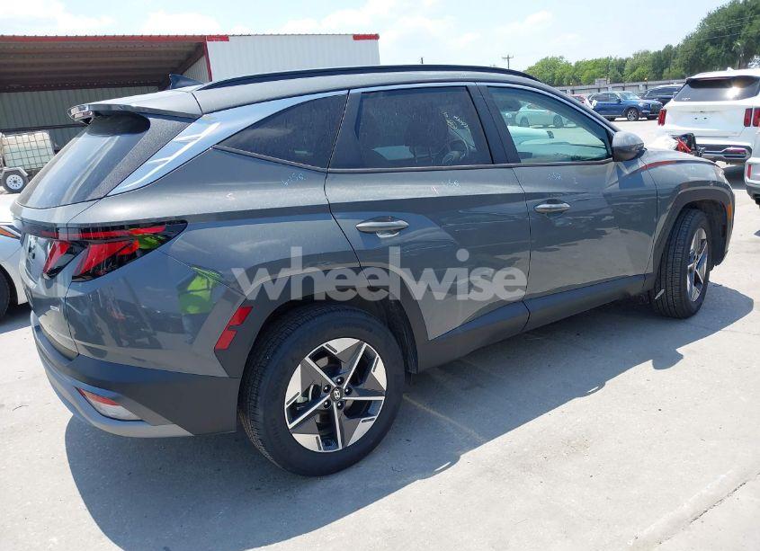 Photo 4 of 2025 Hyundai Tucson SEL (VIN 5NMJBCDE3SH508729)