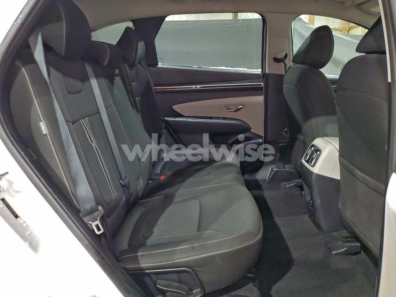 Photo 11 of 2024 HYUNDAI TUCSON SEL (VIN 5NMJBCDE4RH297244)