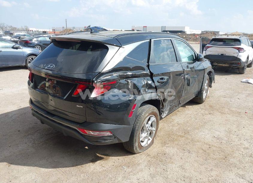 Photo 4 of 2024 Hyundai Tucson SEL (VIN 5NMJBCDE4RH300160)