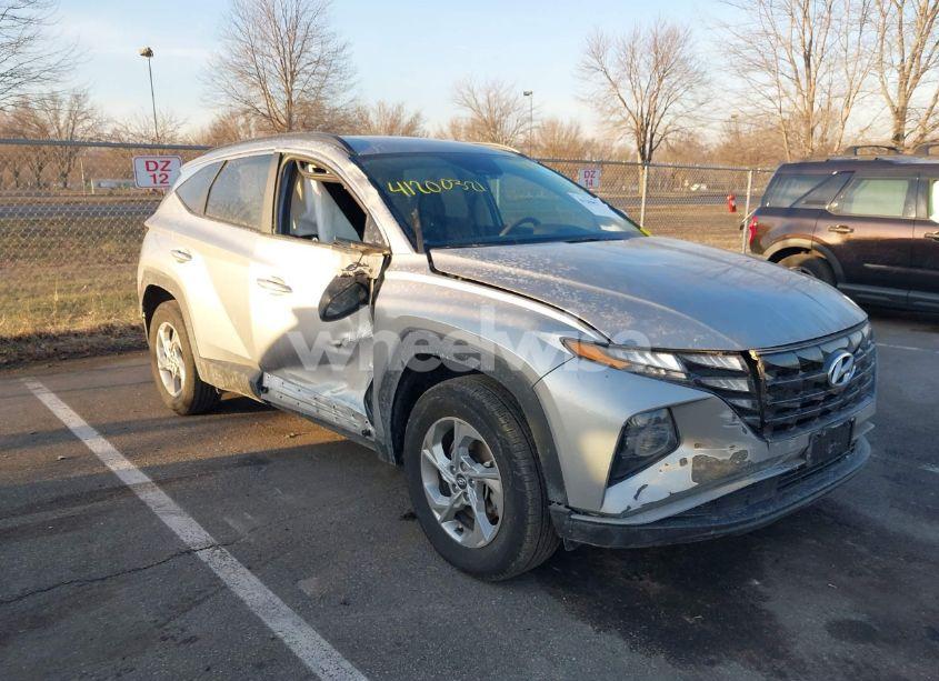 Photo 6 of 2024 Hyundai Tucson SEL (VIN 5NMJBCDE4RH319470)