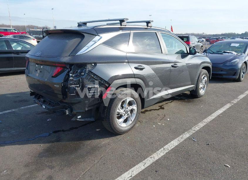 Photo 4 of 2024 Hyundai Tucson SEL (VIN 5NMJBCDE4RH320425)