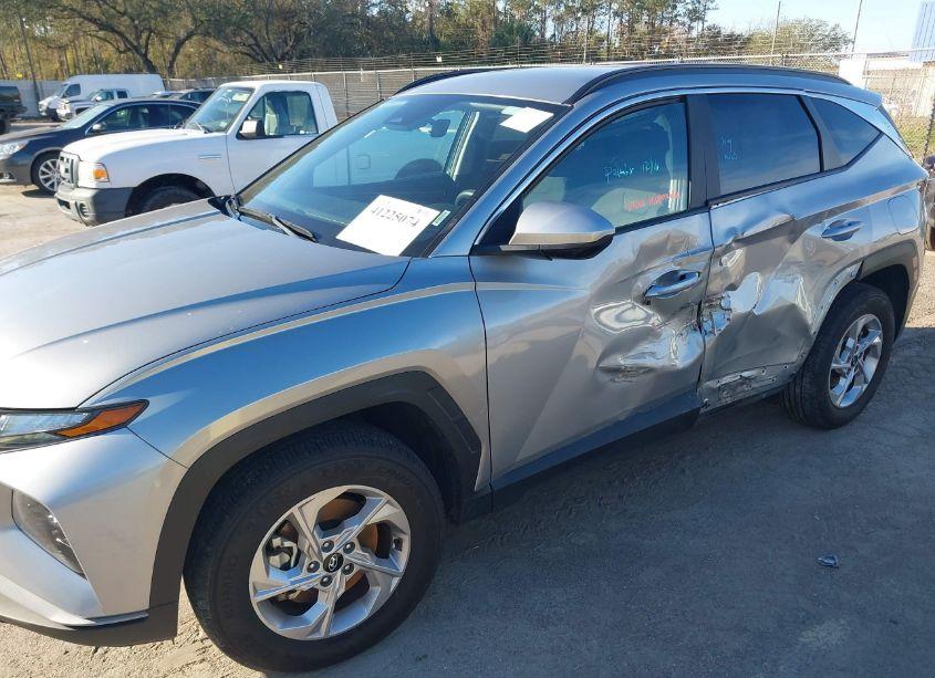 Photo 6 of 2024 Hyundai Tucson SEL (VIN 5NMJBCDE4RH324491)