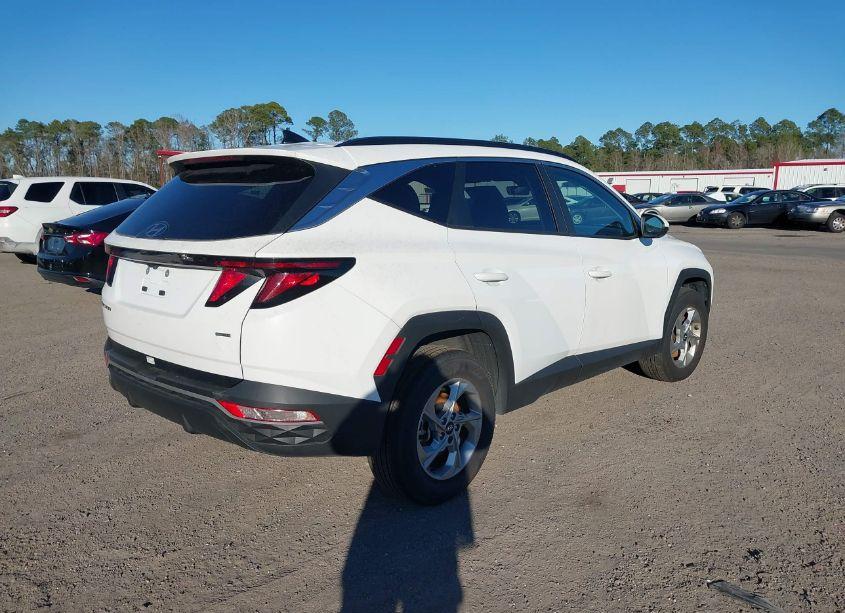 Photo 4 of 2024 Hyundai Tucson SEL (VIN 5NMJBCDE4RH327875)