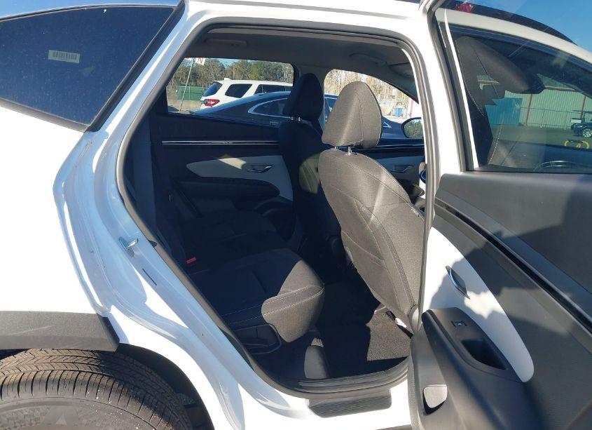 Photo 8 of 2024 Hyundai Tucson SEL (VIN 5NMJBCDE4RH327875)