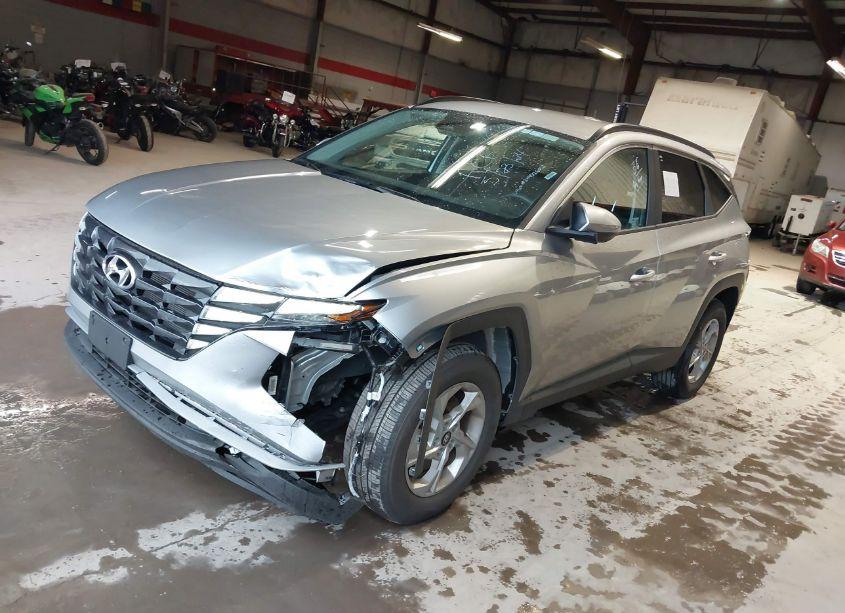 Photo 2 of 2024 Hyundai Tucson SEL (VIN 5NMJBCDE4RH349195)