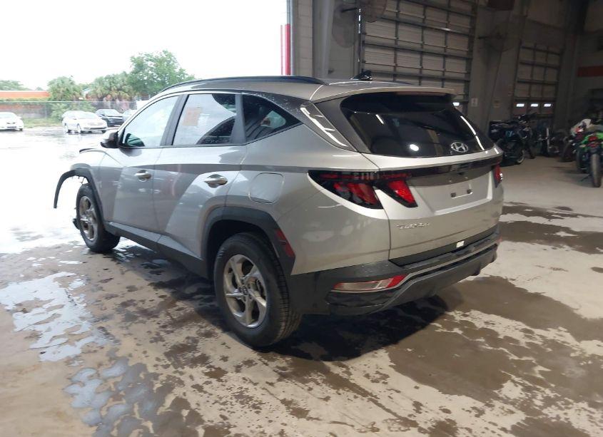 Photo 3 of 2024 Hyundai Tucson SEL (VIN 5NMJBCDE4RH349195)