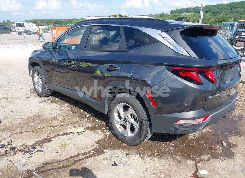 Photo 3 of 2024 Hyundai Tucson SEL (VIN 5NMJBCDE4RH354266)