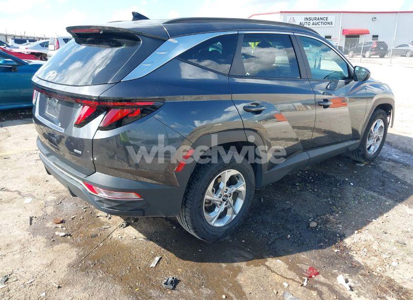 Photo 4 of 2024 Hyundai Tucson SEL (VIN 5NMJBCDE4RH354266)