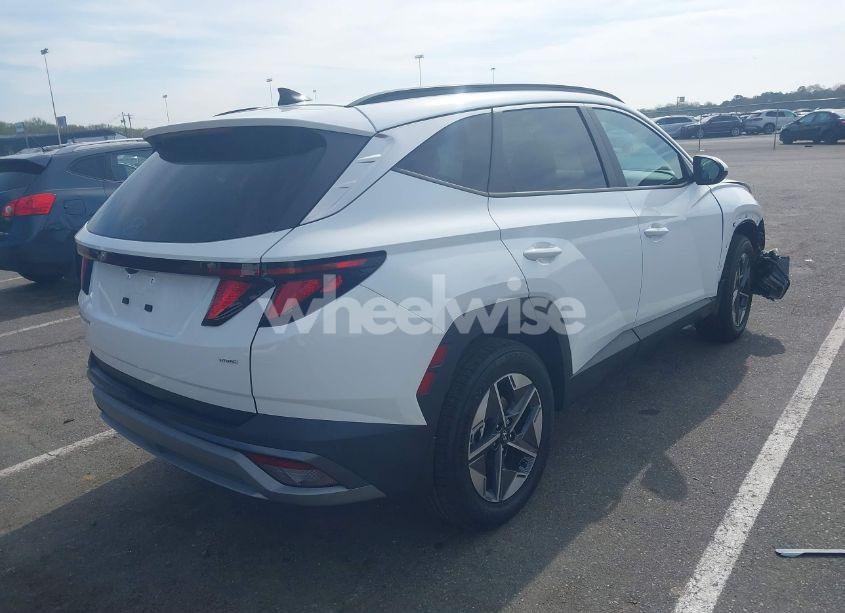 Photo 4 of 2025 Hyundai Tucson SEL (VIN 5NMJBCDE4SH513695)