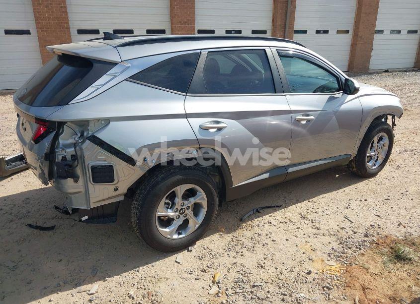 Photo 4 of 2024 Hyundai Tucson SEL (VIN 5NMJBCDE5RH299830)