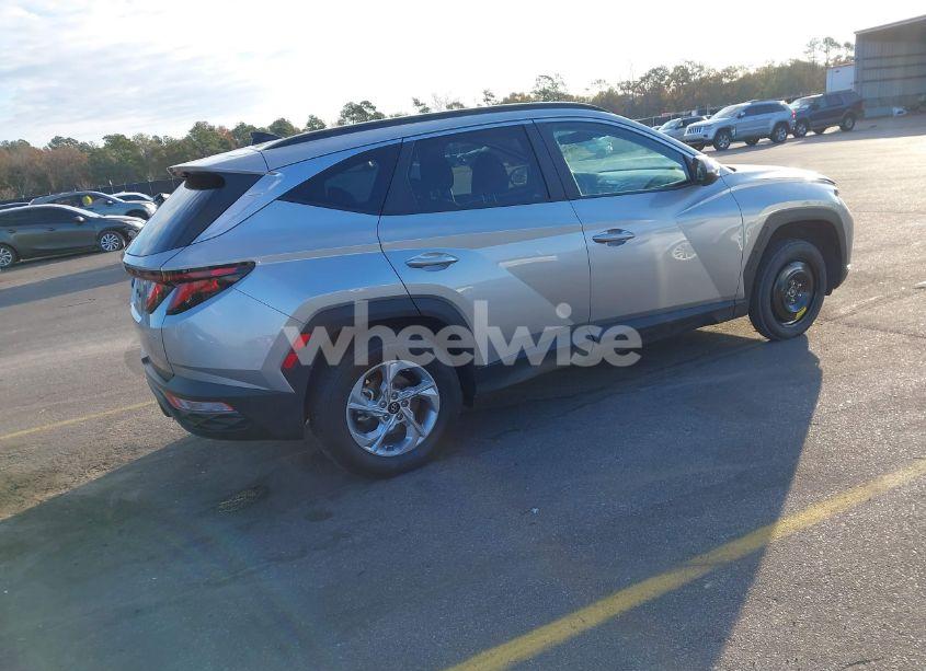 Photo 4 of 2024 Hyundai Tucson SEL (VIN 5NMJBCDE5RH301950)