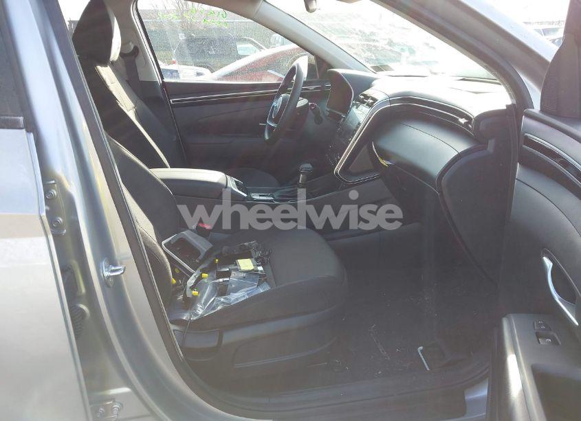 Photo 5 of 2024 Hyundai Tucson SEL (VIN 5NMJBCDE5RH419318)