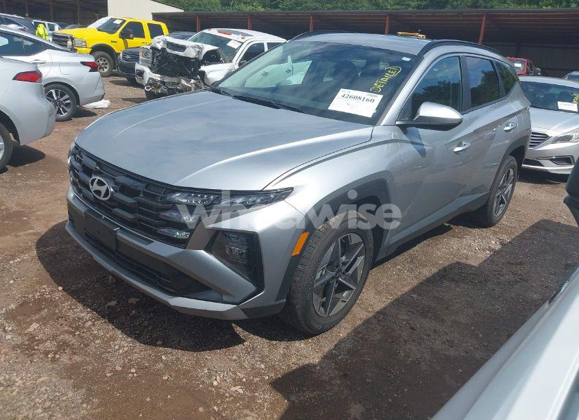 Photo 2 of 2025 Hyundai Tucson SEL (VIN 5NMJBCDE5SH492114)