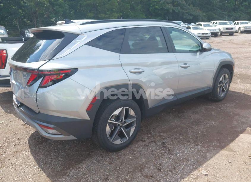 Photo 4 of 2025 Hyundai Tucson SEL (VIN 5NMJBCDE5SH492114)