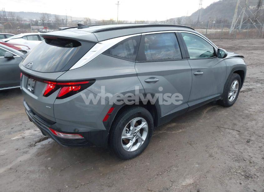 Photo 4 of 2024 Hyundai Tucson SEL (VIN 5NMJBCDE6RH372963)