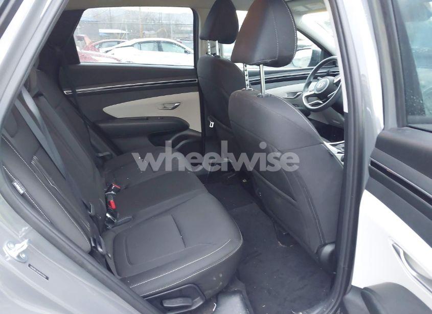 Photo 8 of 2024 Hyundai Tucson SEL (VIN 5NMJBCDE6RH372963)
