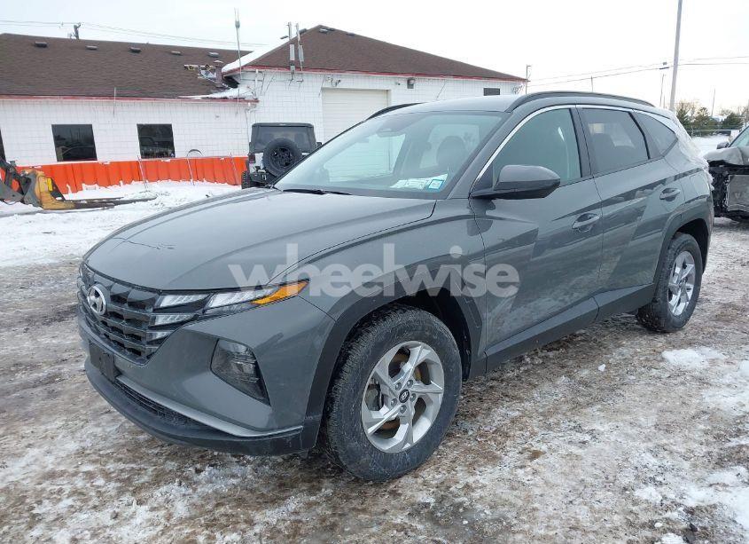 Photo 2 of 2024 Hyundai Tucson SEL (VIN 5NMJBCDE6RH399371)