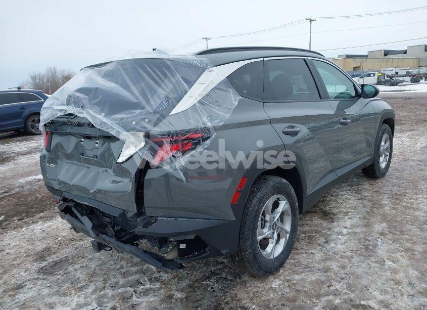 Photo 4 of 2024 Hyundai Tucson SEL (VIN 5NMJBCDE6RH399371)