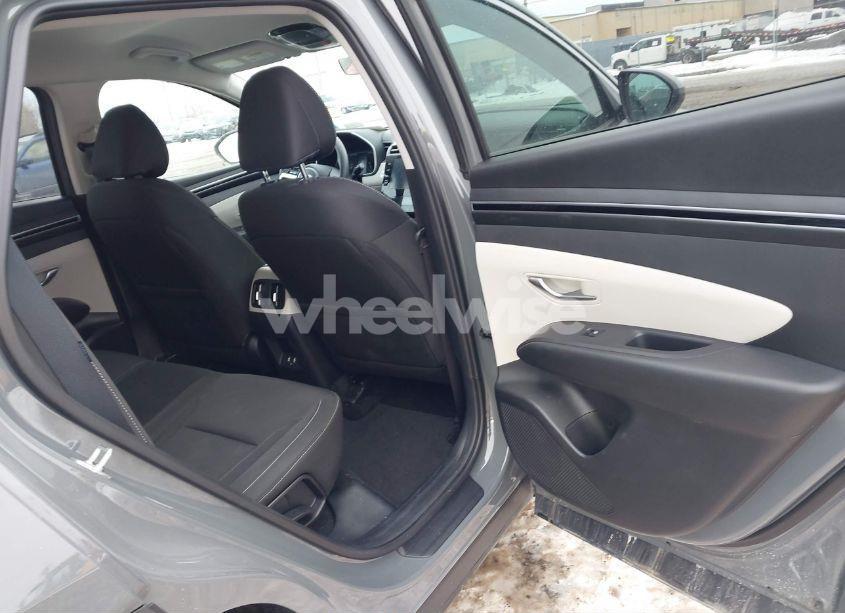 Photo 8 of 2024 Hyundai Tucson SEL (VIN 5NMJBCDE6RH399371)