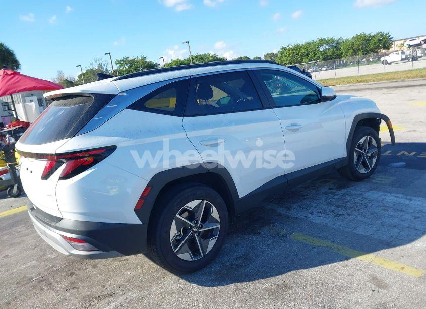 Photo 4 of 2025 Hyundai Tucson SEL (VIN 5NMJBCDE6SH464127)