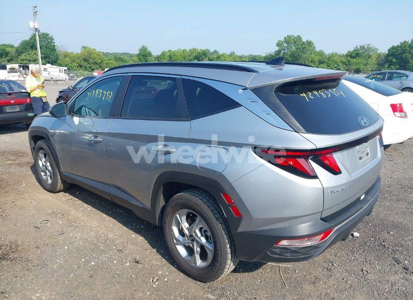 Photo 3 of 2024 Hyundai Tucson SEL (VIN 5NMJBCDE7RH354147)