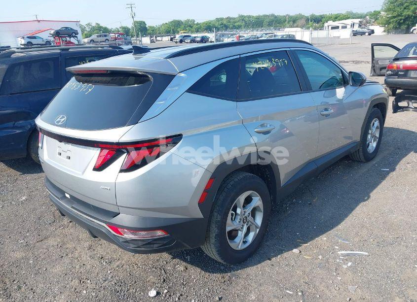 Photo 4 of 2024 Hyundai Tucson SEL (VIN 5NMJBCDE7RH354147)