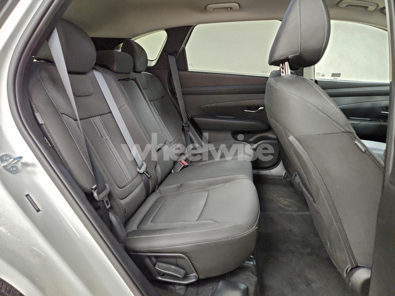 Photo 11 of 2025 HYUNDAI TUCSON SEL (VIN 5NMJBCDE7SH570943)