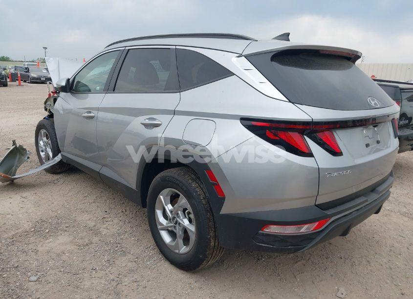 Photo 3 of 2024 Hyundai Tucson SEL (VIN 5NMJBCDE8RH305362)