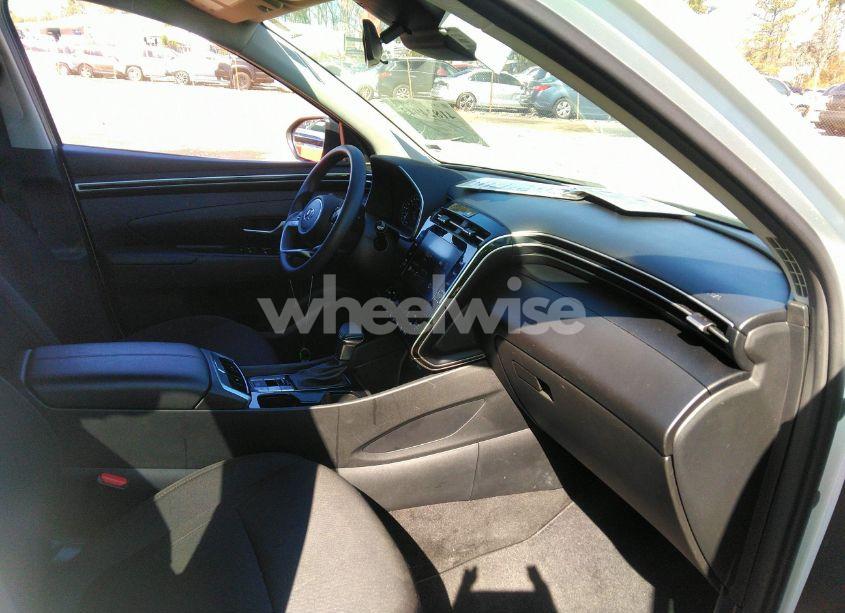 Photo 5 of 2024 Hyundai Tucson SEL (VIN 5NMJBCDE9RH301501)