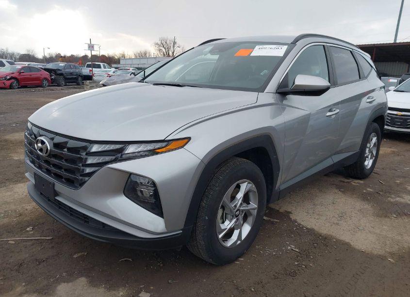 Photo 2 of 2024 Hyundai Tucson SEL (VIN 5NMJBCDE9RH305872)