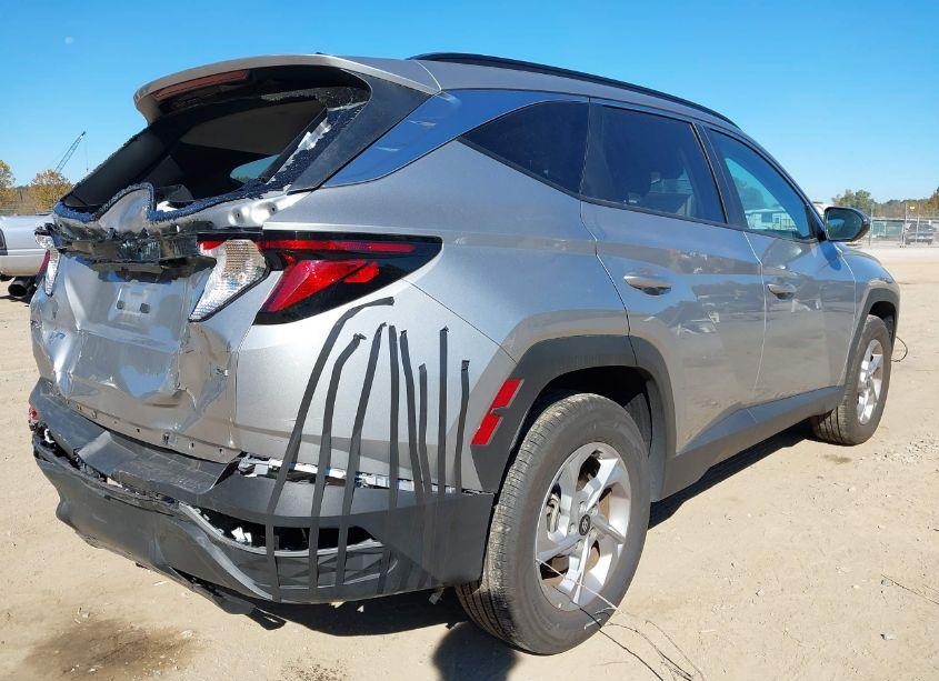 Photo 4 of 2024 Hyundai Tucson SEL (VIN 5NMJBCDE9RH343487)