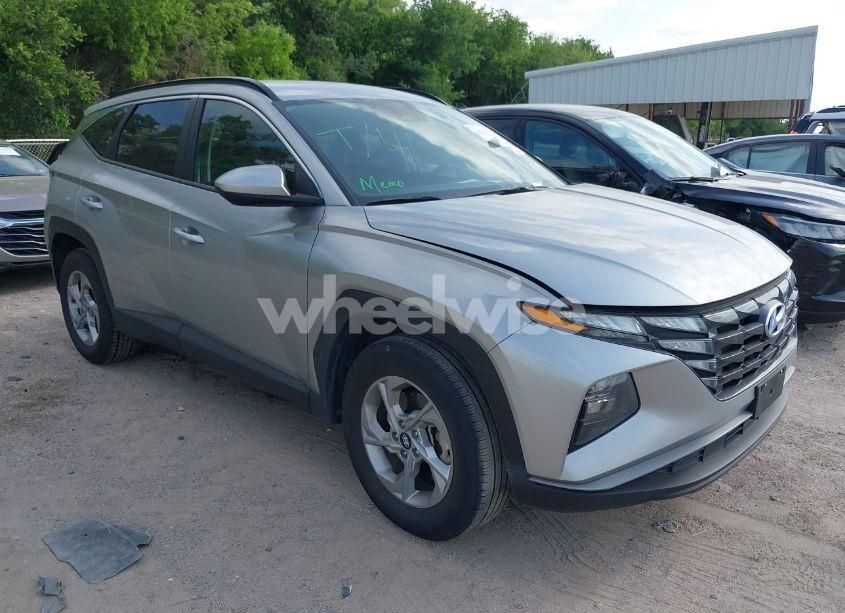 2024 Hyundai Tucson SEL (VIN 5NMJBCDE9RH345305) main photo