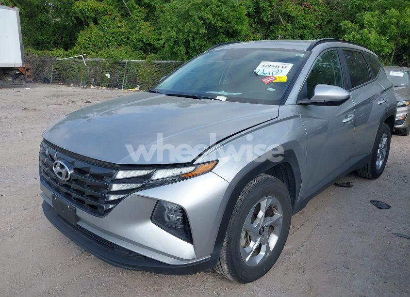 Photo 2 of 2024 Hyundai Tucson SEL (VIN 5NMJBCDE9RH345305)