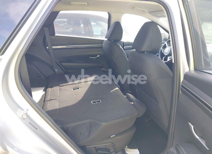 Photo 8 of 2024 Hyundai Tucson SEL (VIN 5NMJBCDE9RH345305)