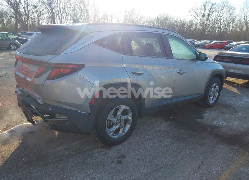 Photo 4 of 2024 Hyundai Tucson SEL (VIN 5NMJBCDE9RH403560)