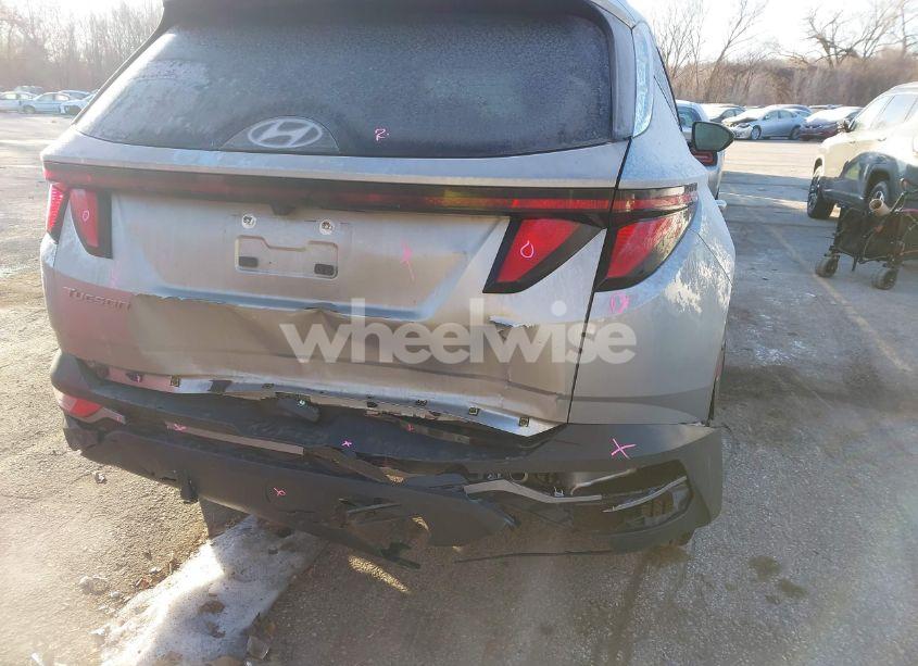 Photo 6 of 2024 Hyundai Tucson SEL (VIN 5NMJBCDE9RH403560)